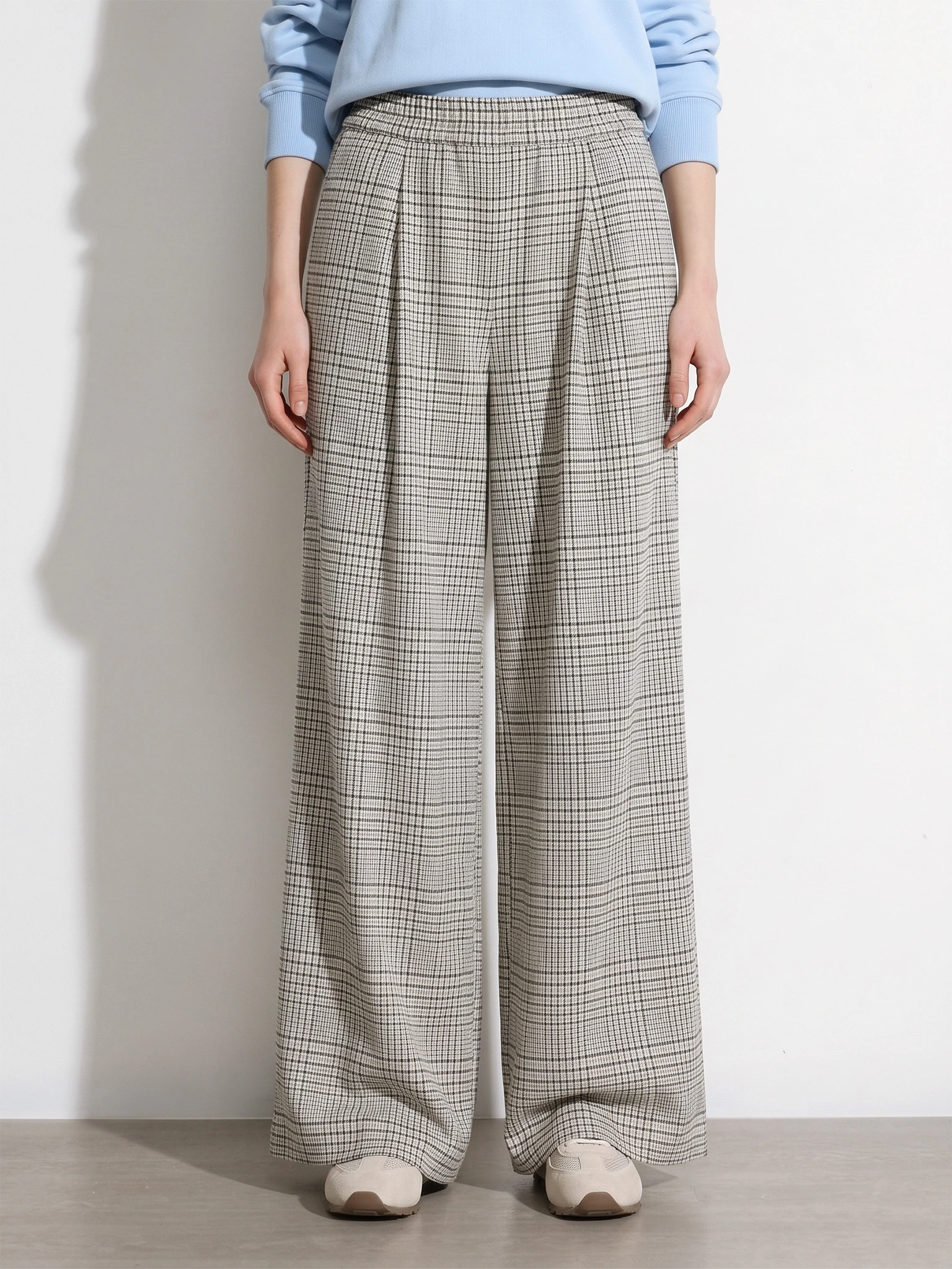 Брюки свободного кроя в клеточку